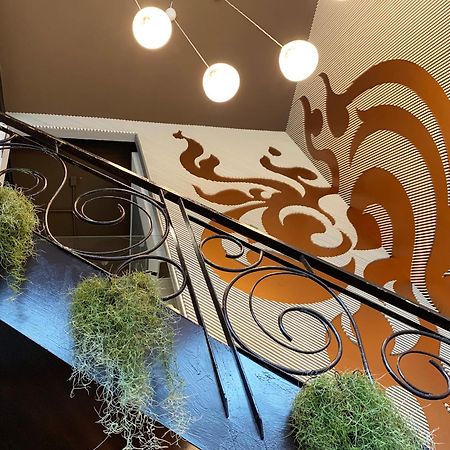 Susu Khaosan Hostel Bangkok Exterior foto