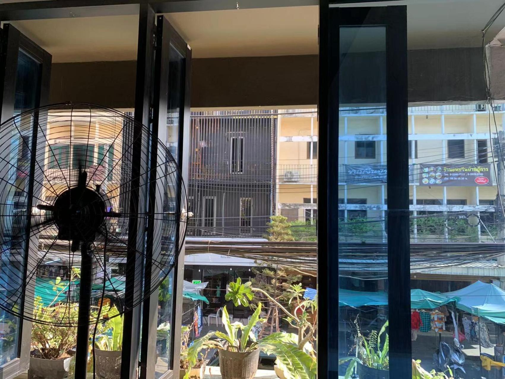Susu Khaosan Hostel Bangkok Exterior foto